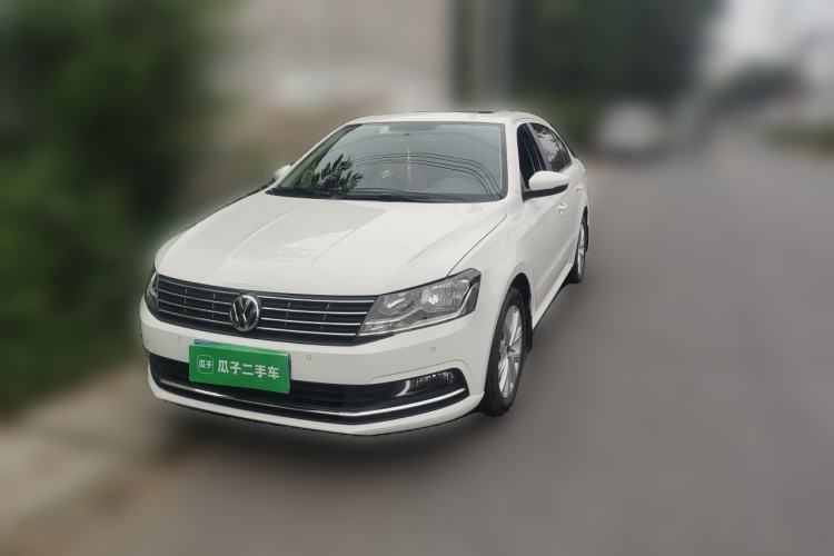 Used Volkswagen Lavida 2015 1.6L Manual Comfort Edition Guazi used car, China used car export, Used car for sale, Used  cars, Cheapest cars for sale
