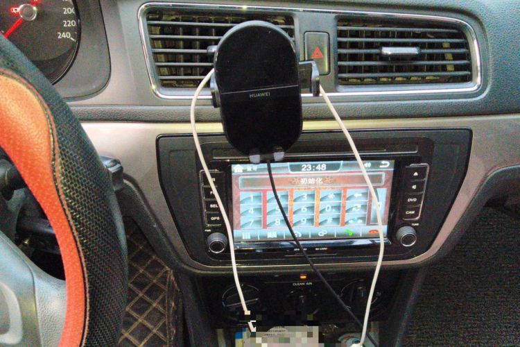 Used Volkswagen Lavida 2015 1.6L Manual Fashion Edition Audio And AC Panel