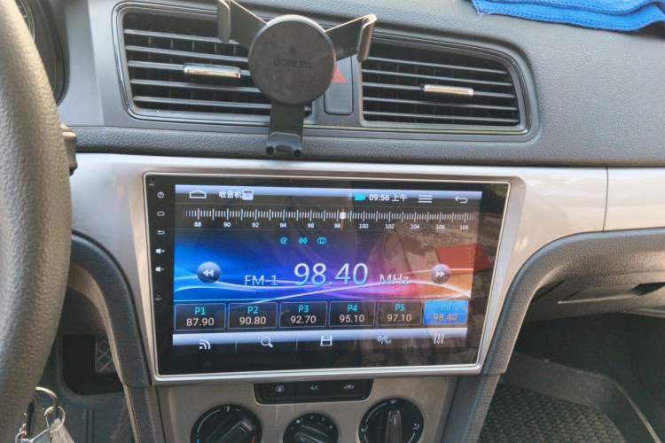 Used Volkswagen Lavida 2015 1.6L Automatic Fashion Edition Audio And AC Panel