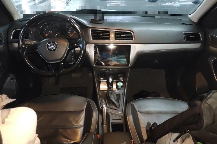 Used Volkswagen Lavida 2015 230TSI DSG Comfort Edition Center Console