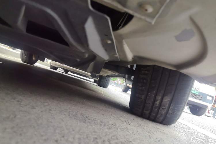 Used Volkswagen Lavida 2015 1.6L Automatic Fashion Edition Chassis Front Left