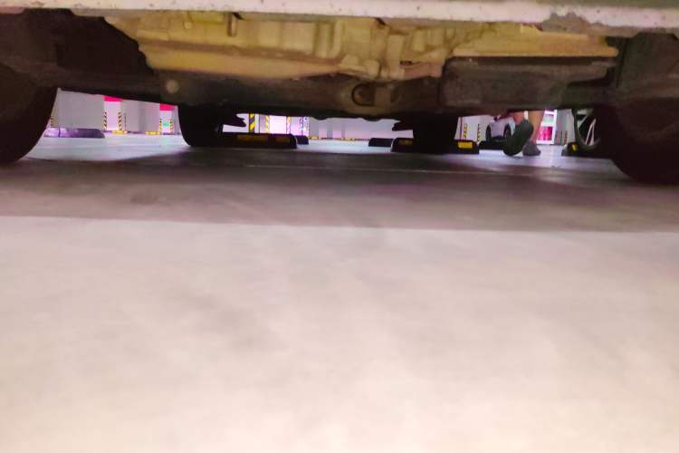 Used Volkswagen Lavida 2015 1.6L Automatic Fashion Edition Chassis Front