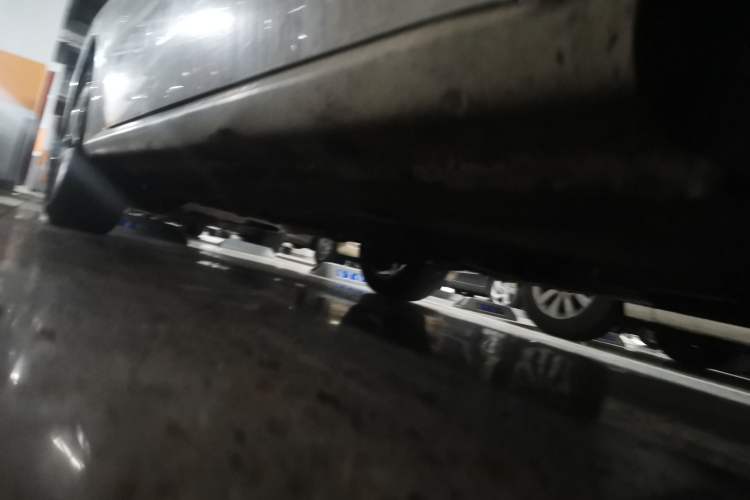 Used Volkswagen Lavida 2015 1.6L Automatic Comfort Edition Chassis Front Right