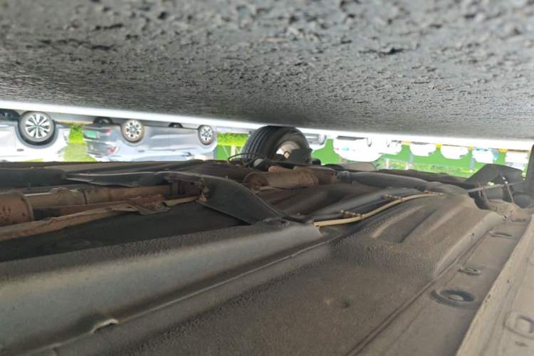 Used Volkswagen Lavida 2015 1.6L Manual Fashion Edition Chassis Front Right