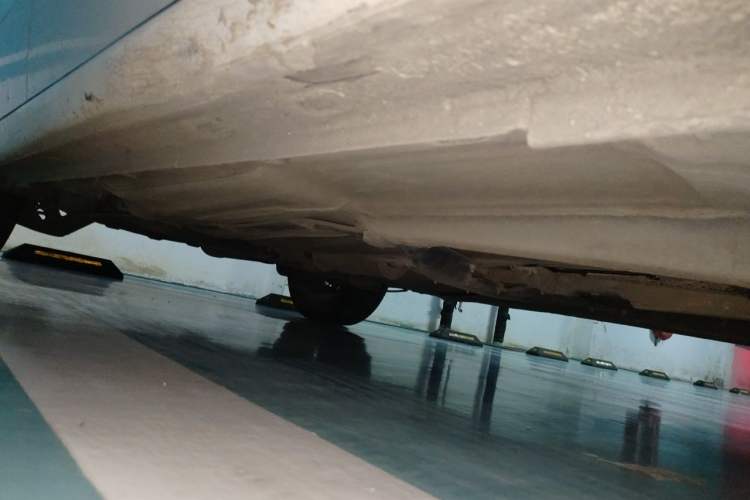 Used Volkswagen Lavida 2015 1.6L Manual Comfort Edition Chassis Front Right