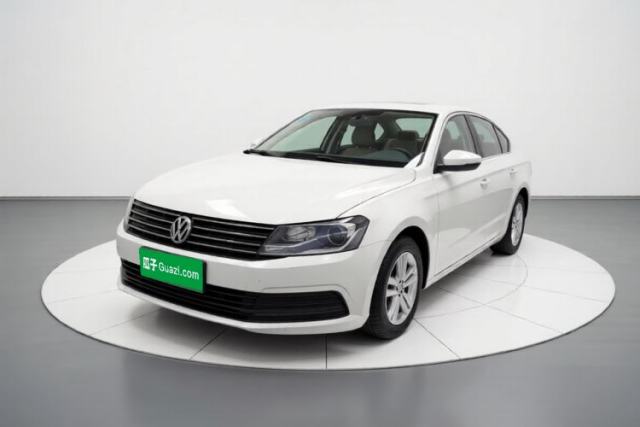 Ojetý Volkswagen Lavida 2015 1.6L Automatic Fashion Edition