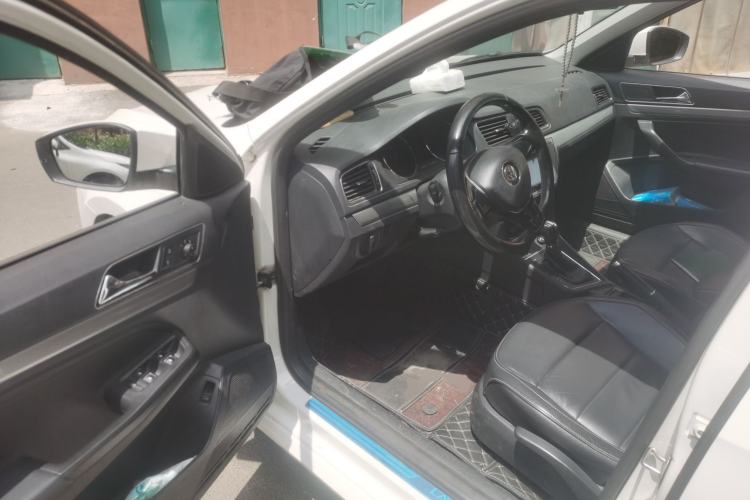 Used Volkswagen Lavida 2015 1.6L Automatic Comfort Edition Driver Seat