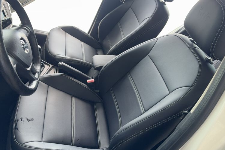 Used Volkswagen Lavida 2015 1.6L Manual Fashion Edition Driver Seat