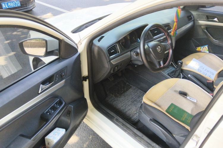 Used Volkswagen Lavida 2015 1.6L Manual Fashion Edition Driver Seat