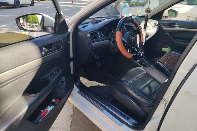 Used Volkswagen Lavida 2015 1.6L Automatic Comfort Edition Driver Seat