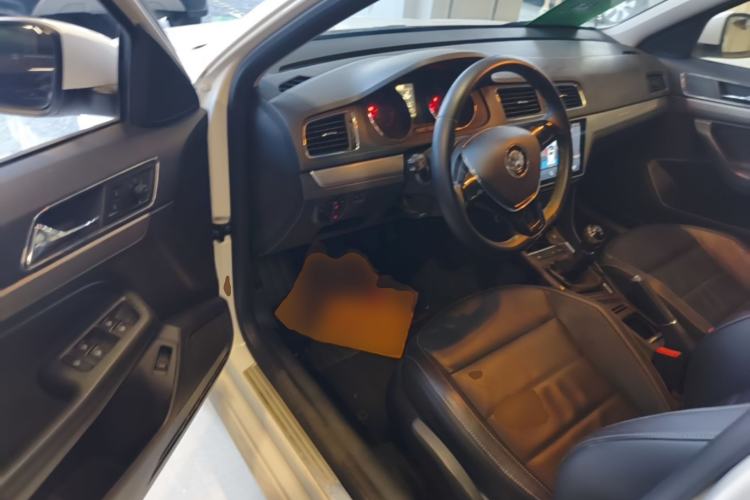 Used Volkswagen Lavida 2015 1.6L Manual Comfort Edition Driver Seat