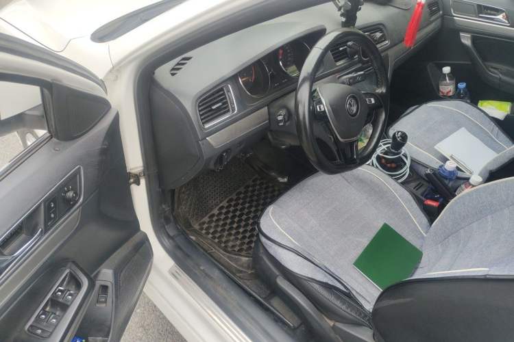 Used Volkswagen Lavida 2015 1.6L Manual Comfort Edition Driver Seat