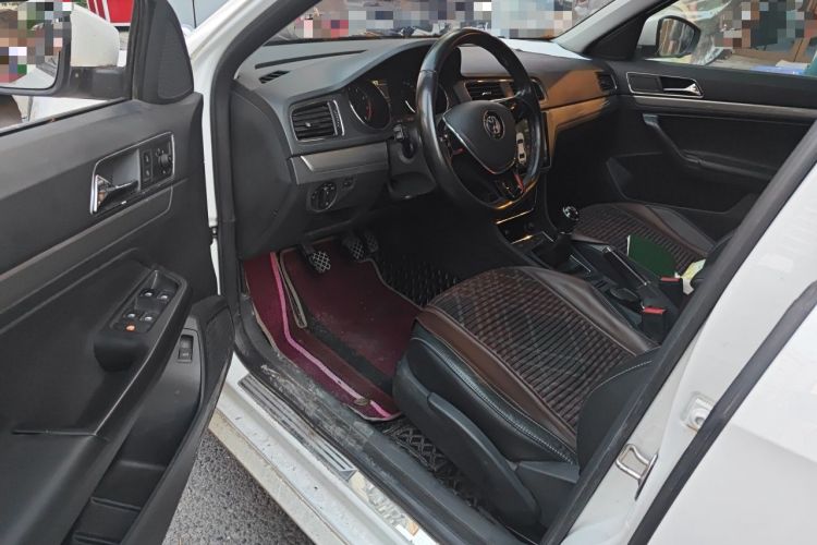 Used Volkswagen Lavida 2015 1.6L Manual Comfort Edition Driver Seat