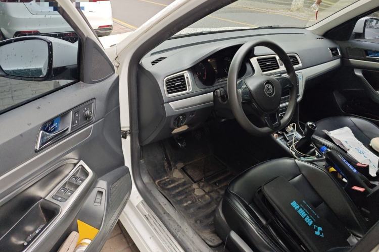 Used Volkswagen Lavida 2015 1.6L Manual Fashion Edition Driver Seat