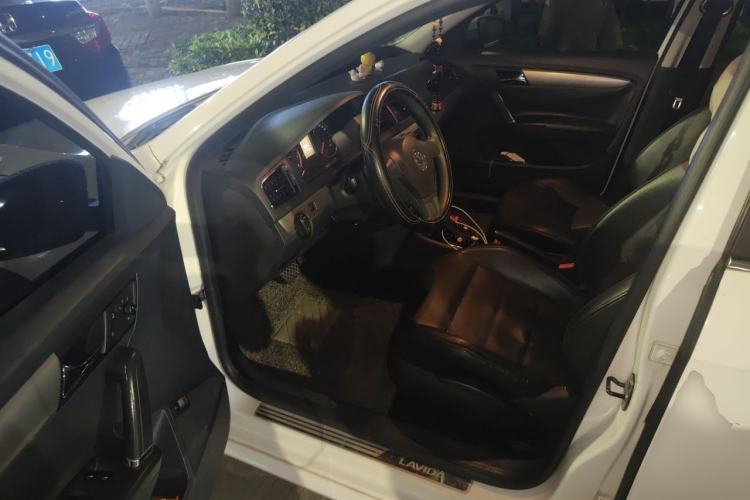 Used Volkswagen Lavida 2015 1.6L Automatic Comfort Edition Driver Seat