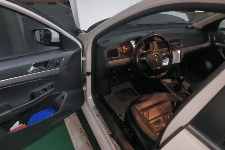 Used Volkswagen Lavida 2015 1.6L Manual Comfort Edition Driver Seat