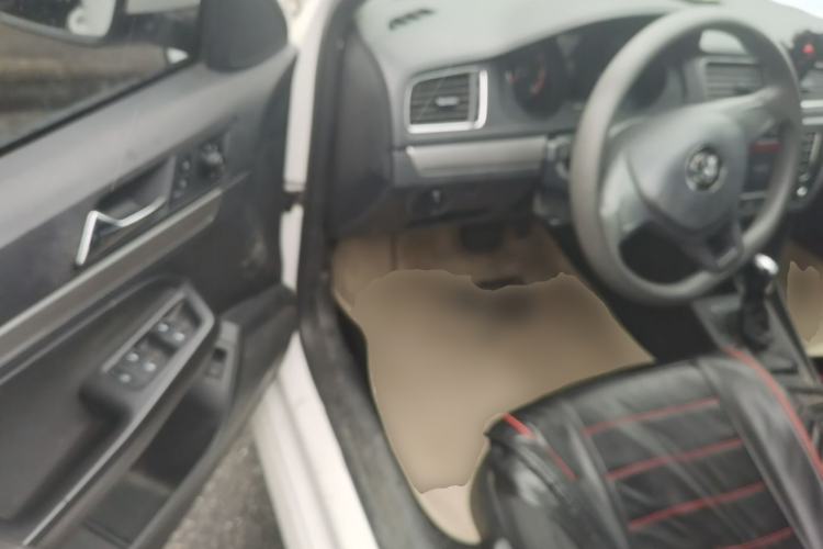 Used Volkswagen Lavida 2015 1.6L Automatic Fashion Edition Driver Seat