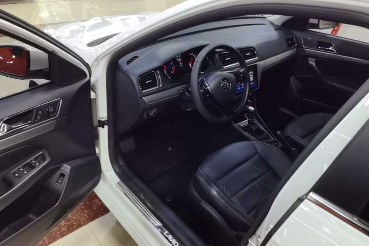 Used Volkswagen Lavida 2015 1.6L Automatic Comfort Edition Driver Seat