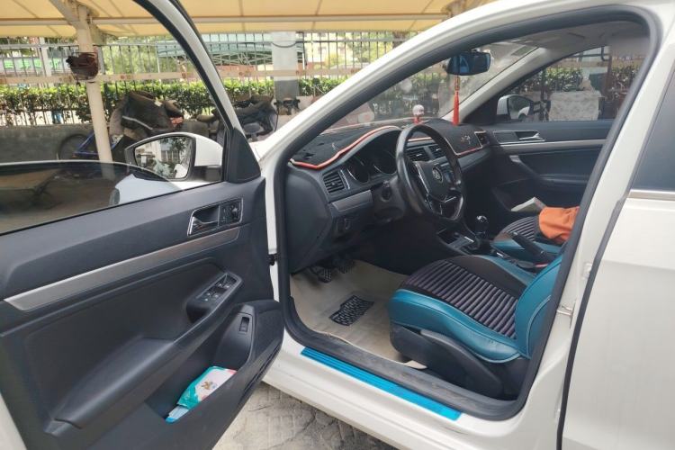 Used Volkswagen Lavida 2015 1.6L Manual Comfort Edition Driver Seat