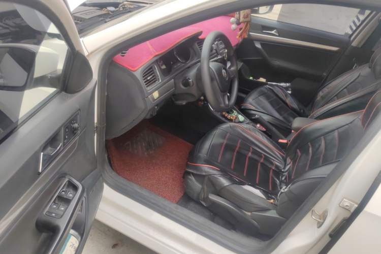 Used Volkswagen Lavida 2015 1.6L Automatic Fashion Edition Driver Seat
