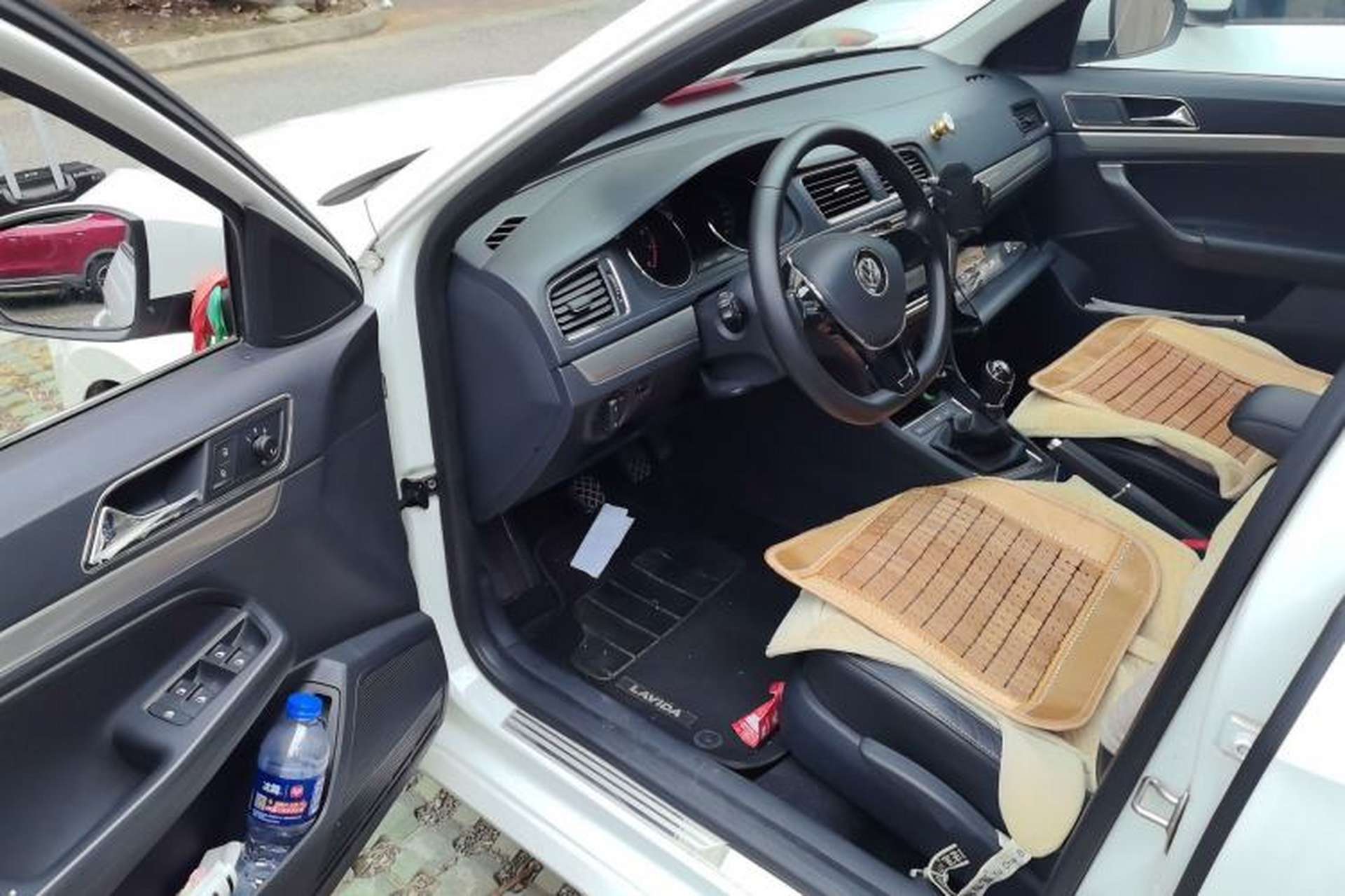 Used Volkswagen Lavida 2015 1.6L Manual Comfort Edition Driver Seat