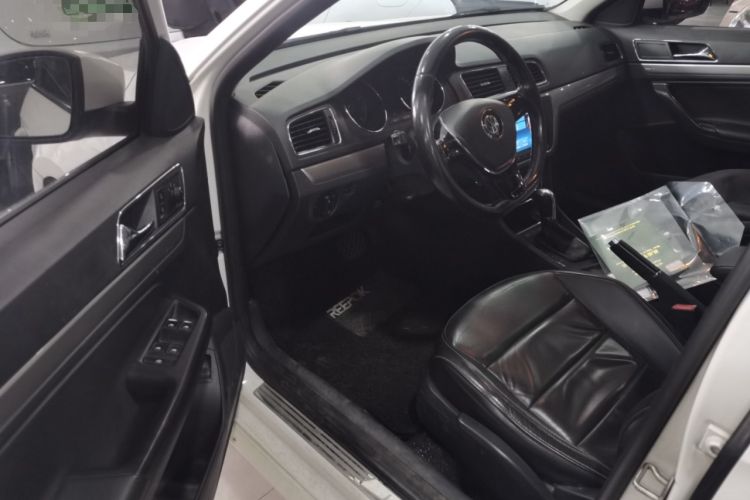 Used Volkswagen Lavida 2015 1.6L Automatic Comfort Edition Driver Seat