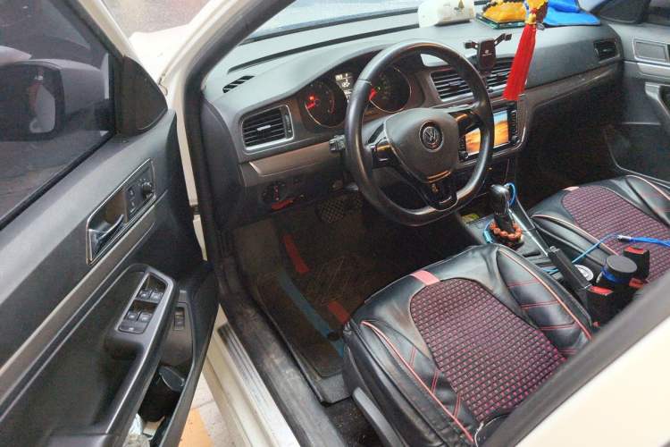 Used Volkswagen Lavida 2015 1.6L Automatic Comfort Edition Driver Seat