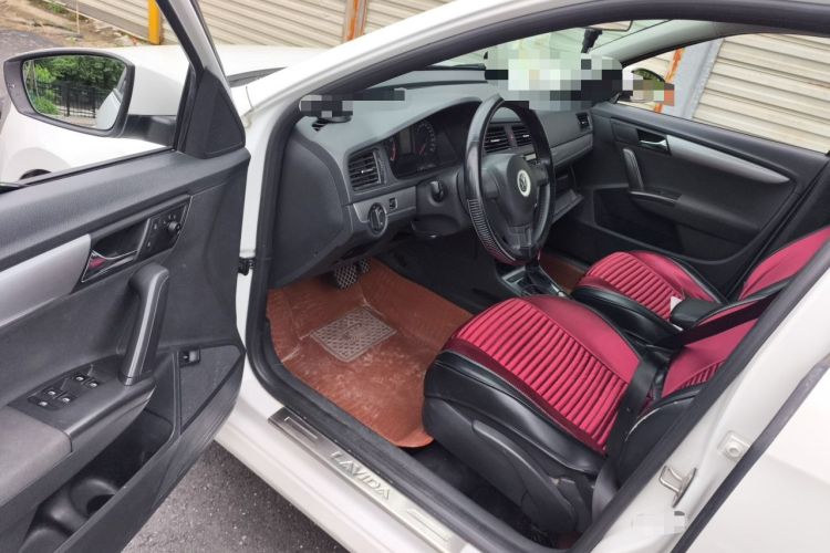 Used Volkswagen Lavida 2015 1.6L Automatic Fashion Edition Driver Seat