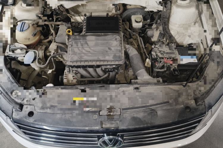 Used Volkswagen Lavida 2015 1.6L Automatic Comfort Edition Engine Bay