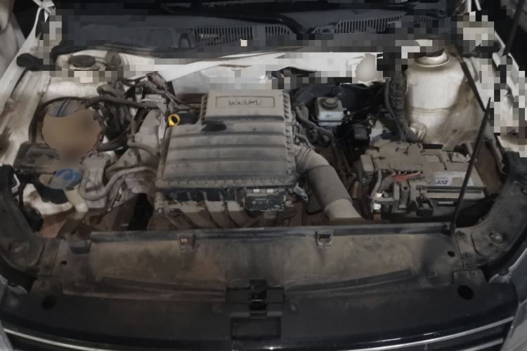 Used Volkswagen Lavida 2015 1.6L Automatic Comfort Edition Engine Bay