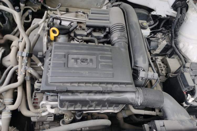 Used Volkswagen Lavida 2015 230TSI Manual Comfort Edition Engine Bay