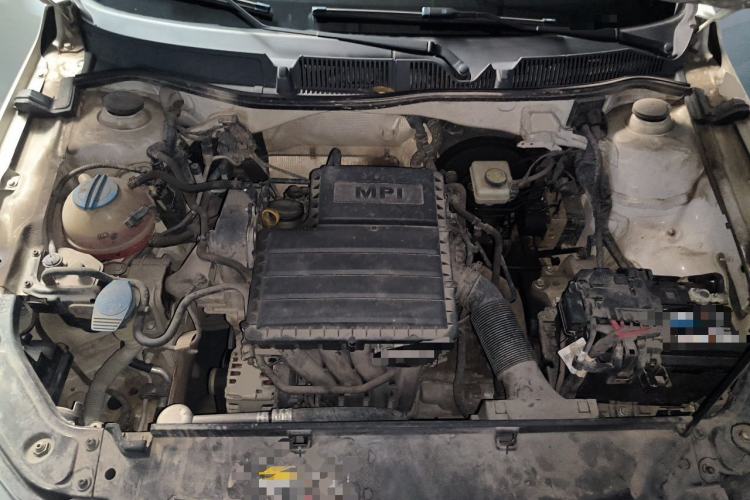 Used Volkswagen Lavida 2015 1.6L Manual Comfort Edition Engine Bay