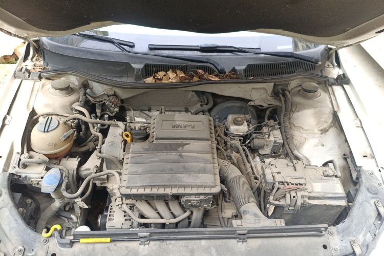 Used Volkswagen Lavida 2015 1.6L Automatic Fashion Edition Engine Bay