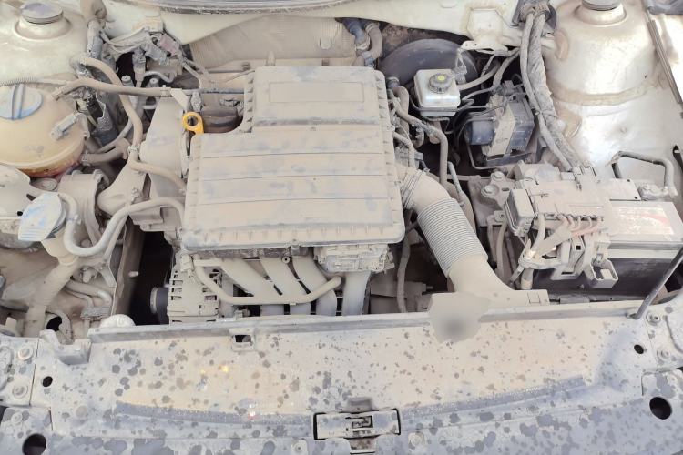 Used Volkswagen Lavida 2015 1.6L Manual Fashion Edition Engine Bay