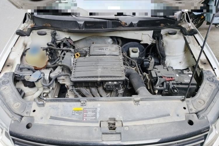 Used Volkswagen Lavida 2015 1.6L Automatic Comfort Edition Engine Bay