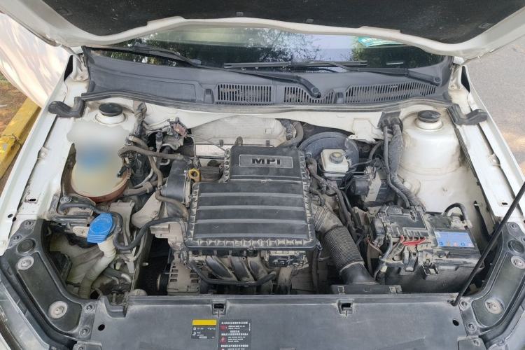 Used Volkswagen Lavida 2015 1.6L Automatic Comfort Edition Engine Bay