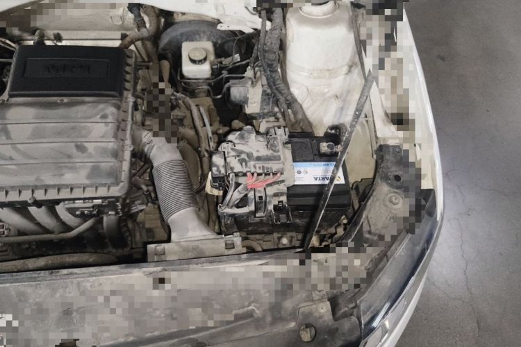 Used Volkswagen Lavida 2015 1.6L Automatic Comfort Edition Engine Bay Left