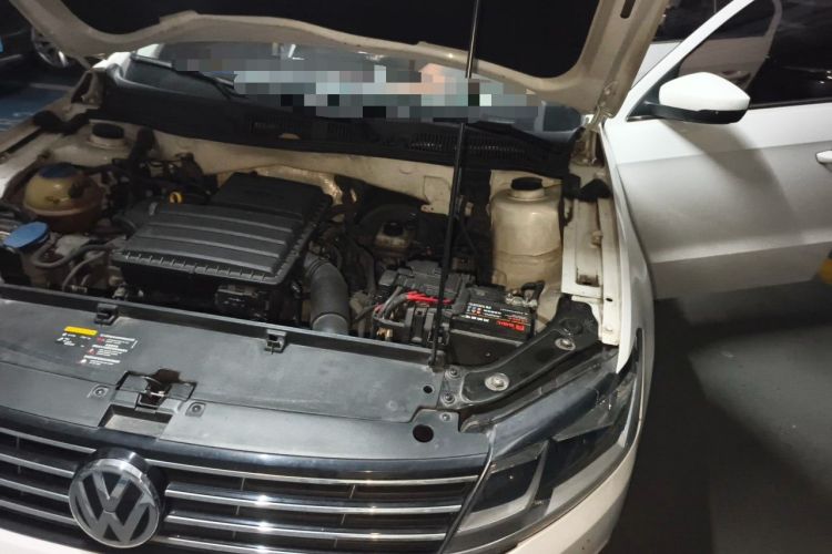 Used Volkswagen Lavida 2015 1.6L Automatic Comfort Edition Engine Bay Left