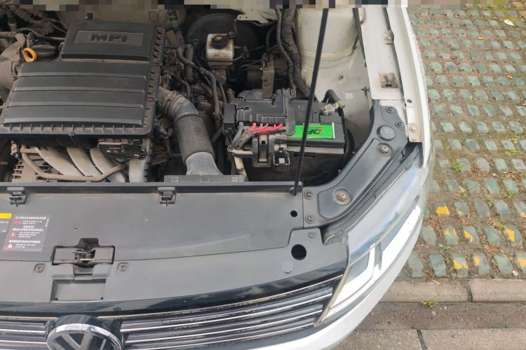 Used Volkswagen Lavida 2015 1.6L Automatic Comfort Edition Engine Bay Left