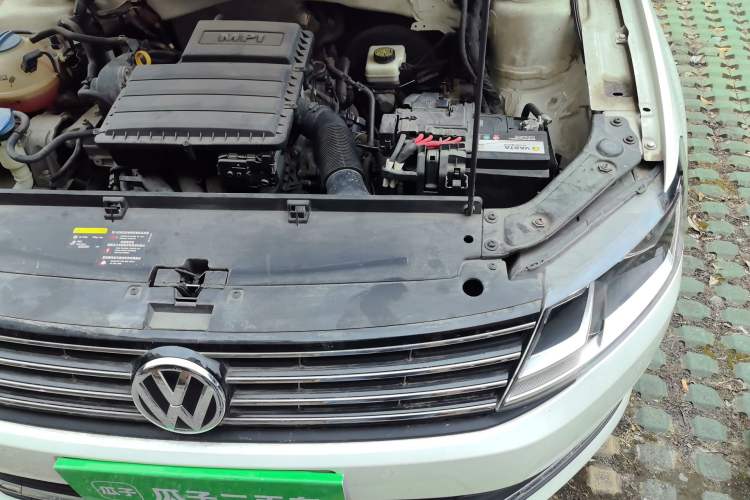 Used Volkswagen Lavida 2015 1.6L Manual Comfort Edition Engine Bay Left