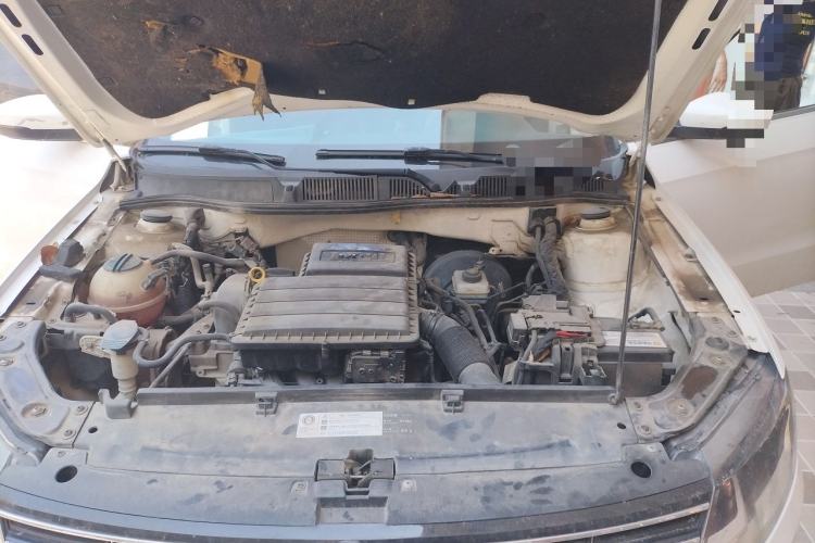 Used Volkswagen Lavida 2015 1.6L Automatic Comfort Edition Engine Bay