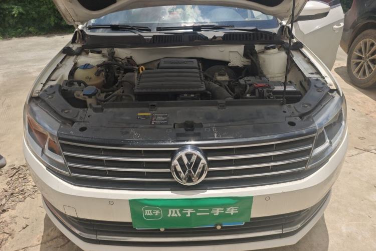 Used Volkswagen Lavida 2015 1.6L Automatic Comfort Edition Engine Bay