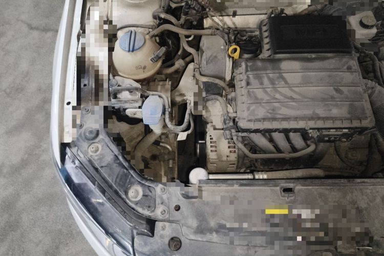 Used Volkswagen Lavida 2015 1.6L Automatic Comfort Edition Engine Bay Right