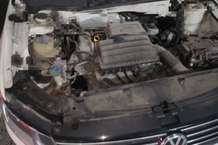 Used Volkswagen Lavida 2015 1.6L Automatic Comfort Edition Engine Bay Right