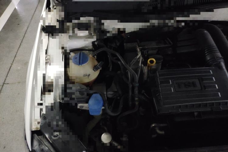 Used Volkswagen Lavida 2015 230TSI DSG Comfort Edition Engine Bay Right