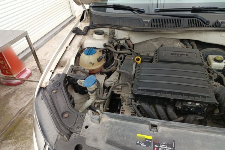 Used Volkswagen Lavida 2015 1.6L Automatic Comfort Edition Engine Bay Right