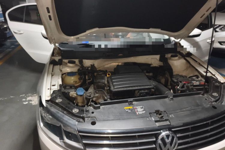 Used Volkswagen Lavida 2015 1.6L Automatic Comfort Edition Engine Bay Right
