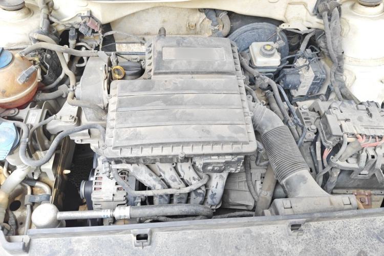 Used Volkswagen Lavida 2015 1.6L Automatic Comfort Edition Engine Bay