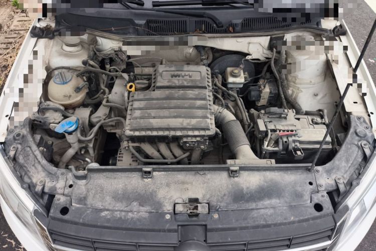 Used Volkswagen Lavida 2015 1.6L Automatic Fashion Edition Engine Bay