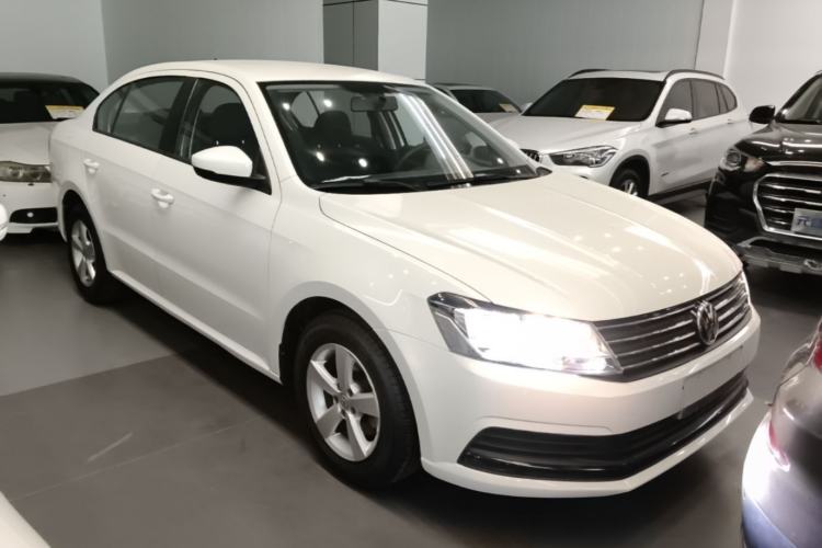 Used Volkswagen Lavida 2015 1.6L Automatic Fashion Edition Exterior 1